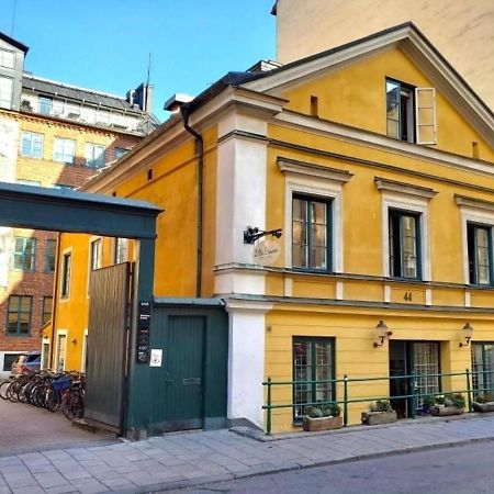 Хостел Lilla Brunn Стокгольм Экстерьер фото
